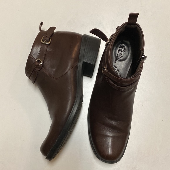 Clark’s Leather Ankle Boots - Picture 6 of 6